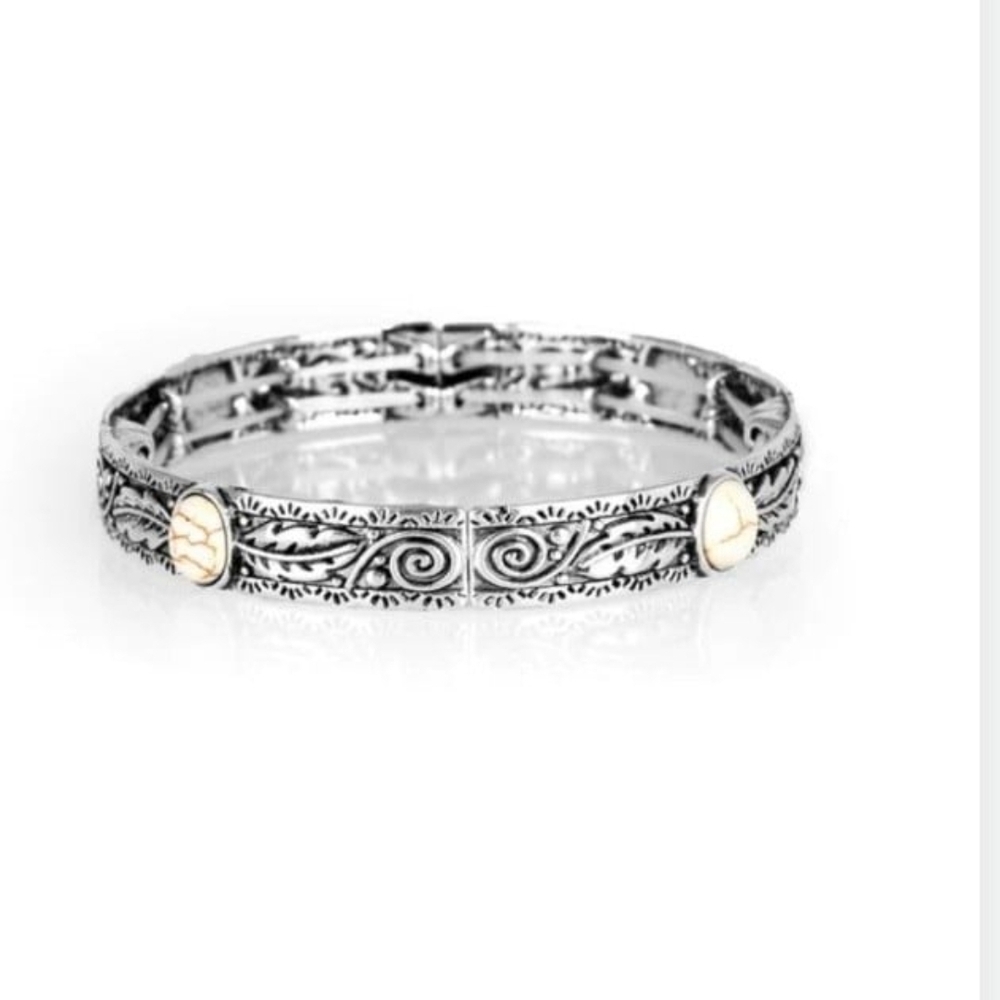 Paparazzi Silver Bracelet with Cream Highlights Wild West Story White Western